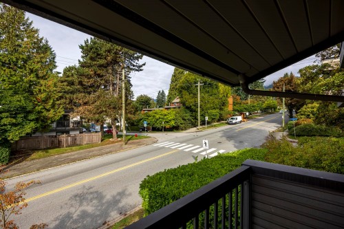 3132 Lonsdale Avenue, North Vancouver, BC 