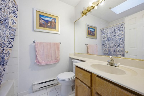 557 44Th Avenue E, Vancouver, BC 