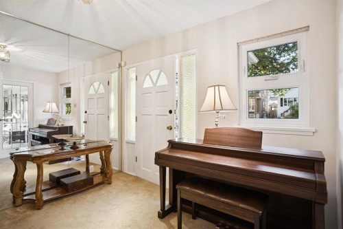 Upper-1506 Kamloops Street, Vancouver, BC 