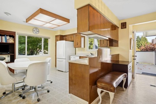 Upper-1506 Kamloops Street, Vancouver, BC 