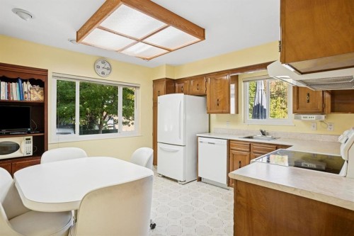 Upper-1506 Kamloops Street, Vancouver, BC 