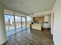 902-200 Klahanie Court  West Vancouver, BC V7P 0E4