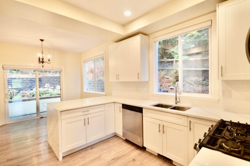 3398 Plateau Boulevard, Coquitlam, BC 