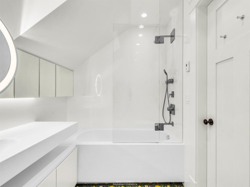 1747 Balaclava Street, Vancouver, BC 