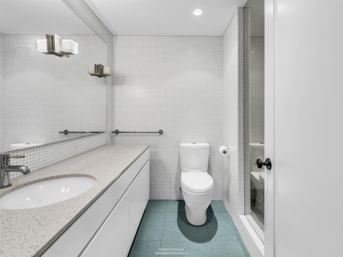 1747 Balaclava Street, Vancouver, BC 