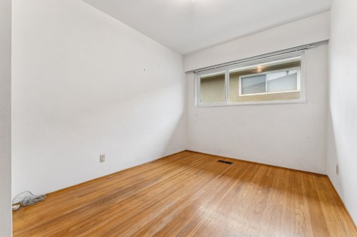 1521 64Th Avenue E, Vancouver, BC 