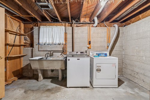 1521 64Th Avenue E, Vancouver, BC 