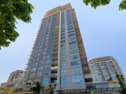 301-125 14th Street E North Vancouver, BC V7L 0E6