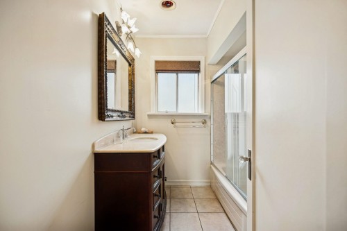 5525 Crown Street, Vancouver, BC 