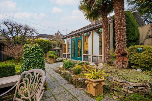 5525 Crown Street, Vancouver, BC 