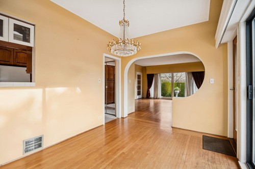 5525 Crown Street, Vancouver, BC 