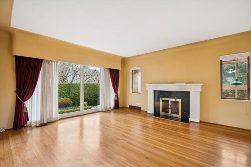 5525 Crown Street, Vancouver, BC 