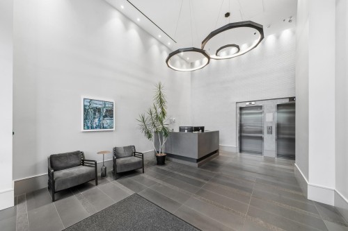 201-3220 Connaught Crescent, North Vancouver, BC 