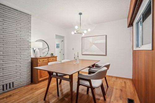 2174 Hoskins Road, North Vancouver, BC 