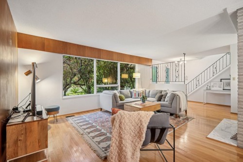 2174 Hoskins Road, North Vancouver, BC 