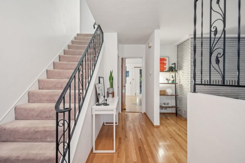 2174 Hoskins Road, North Vancouver, BC 