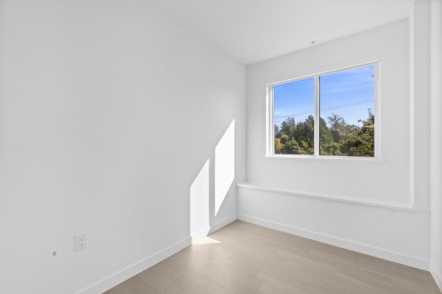 807 33Rd Avenue W, Vancouver, BC 