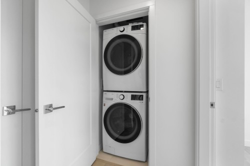 807 33Rd Avenue W, Vancouver, BC 