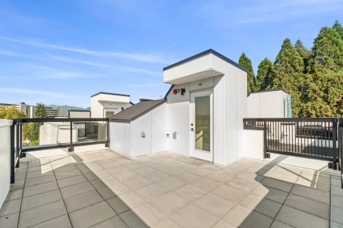 807 33Rd Avenue W, Vancouver, BC 