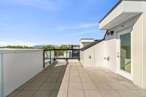 807 33Rd Avenue W, Vancouver, BC 