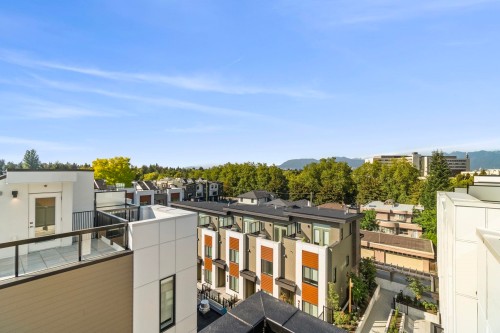 807 33Rd Avenue W, Vancouver, BC 