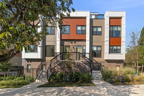 807 33Rd Avenue W, Vancouver, BC 