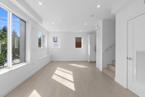 807 33Rd Avenue W, Vancouver, BC 