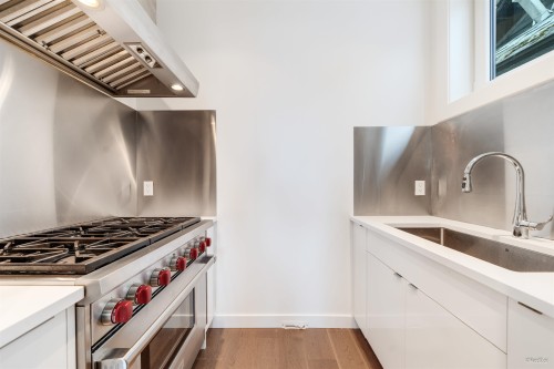 3781 24Th Avenue W, Vancouver, BC 