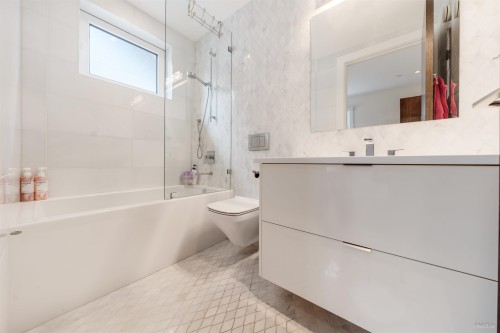 3781 24Th Avenue W, Vancouver, BC 