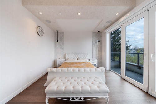 3781 24Th Avenue W, Vancouver, BC 