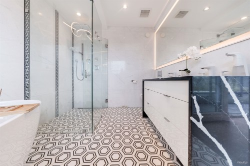 3781 24Th Avenue W, Vancouver, BC 