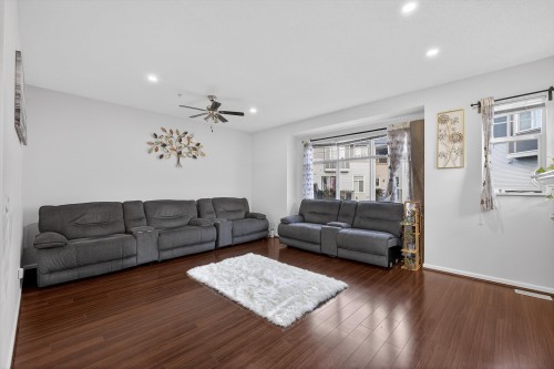 57-1010 Ewen Avenue  New Westminster, BC V3M 5C9