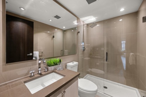 204-210 Salter Street, New Westminster, BC 