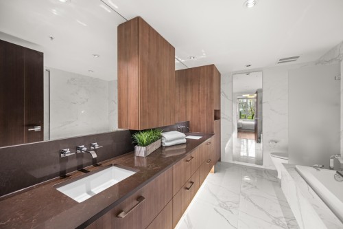 204-210 Salter Street, New Westminster, BC 