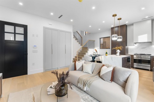 2-546 46Th Avenue E, Vancouver, BC 