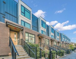 7623 Yukon Street  Vancouver, BC V5X 2Y4