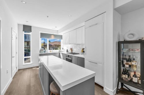 7623 Yukon Street, Vancouver, BC 