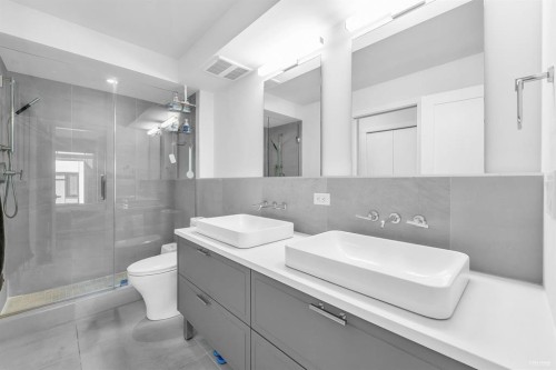 7623 Yukon Street, Vancouver, BC 