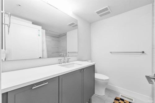 7623 Yukon Street, Vancouver, BC 