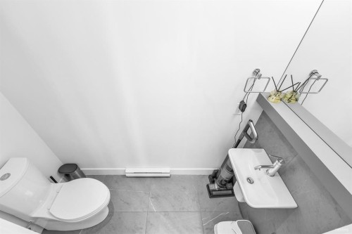 7623 Yukon Street, Vancouver, BC 