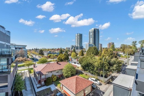 7623 Yukon Street, Vancouver, BC 