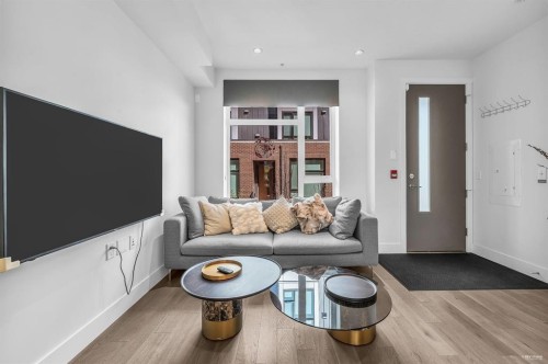 7623 Yukon Street, Vancouver, BC 