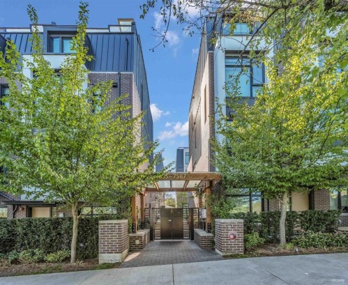 7623 Yukon Street, Vancouver, BC 