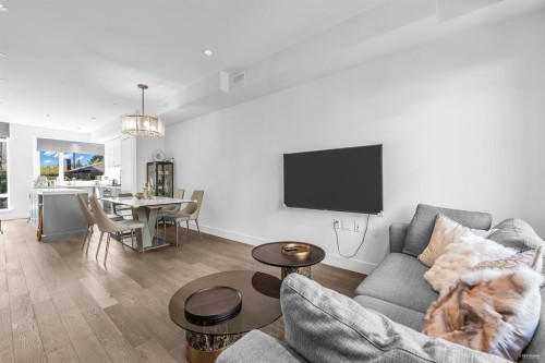 7623 Yukon Street, Vancouver, BC 