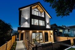 2-2435 Napier Street  Vancouver, BC V5K 2W2