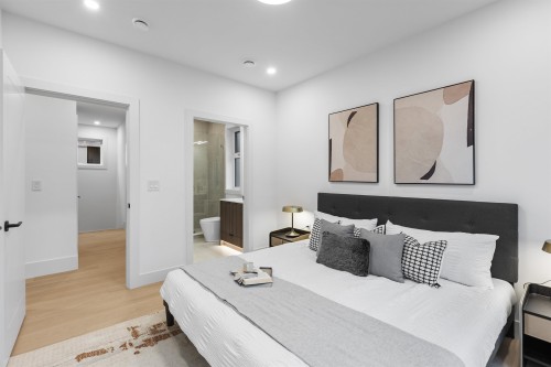 2609 Dundas Street, Vancouver, BC 