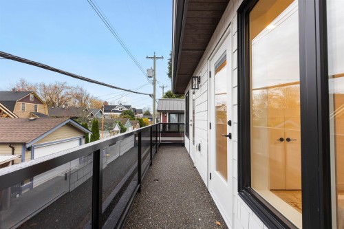 2609 Dundas Street, Vancouver, BC 