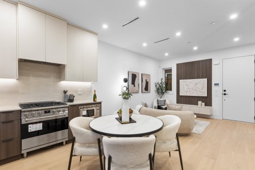 2609 Dundas Street, Vancouver, BC 