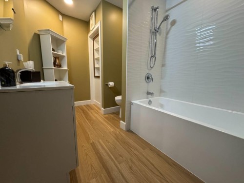 Lower-20998 River Rd, Maple Ridge, BC 