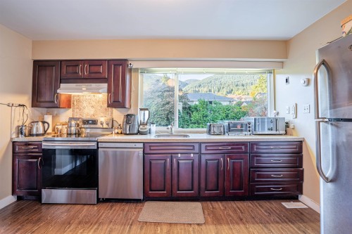 622 Croydon Place, North Vancouver, BC 